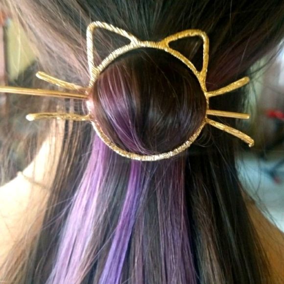 Boutique Accessories - Cat Ear Shape Metallic Gold Metal Hair Pin Clasp